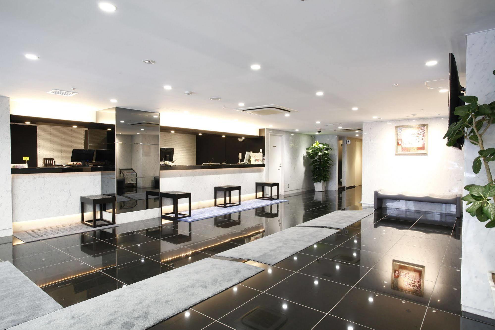New Central Hotel Tokyo Eksteriør billede